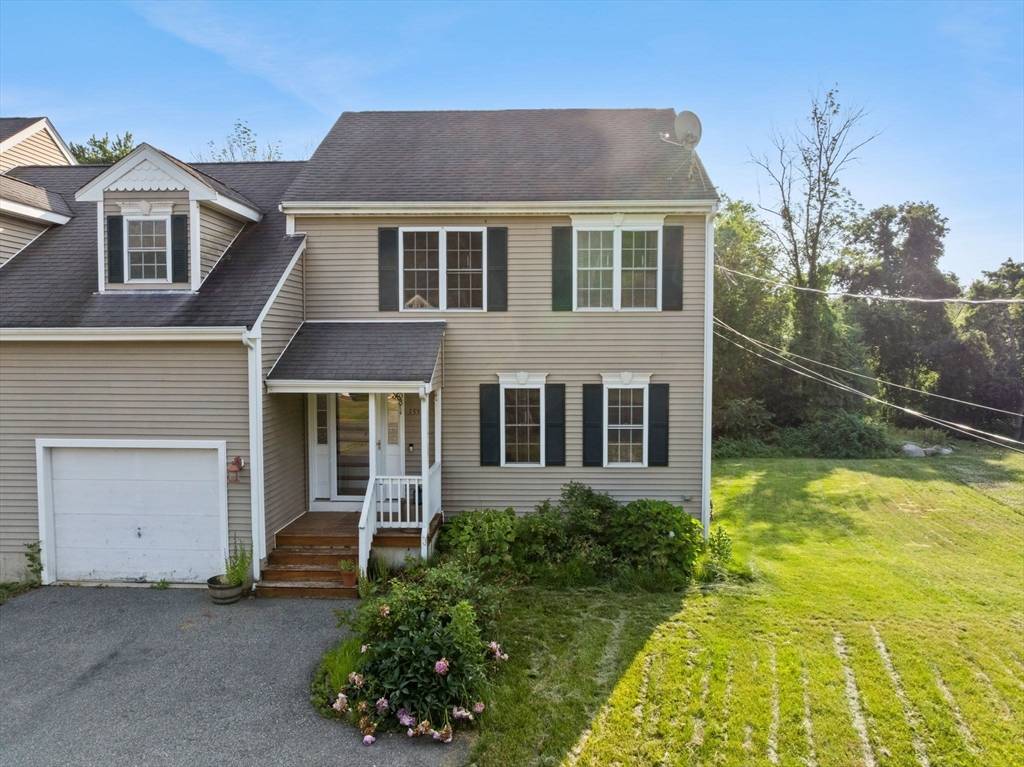 Bridgewater, MA 02324,355 Laurel St #355