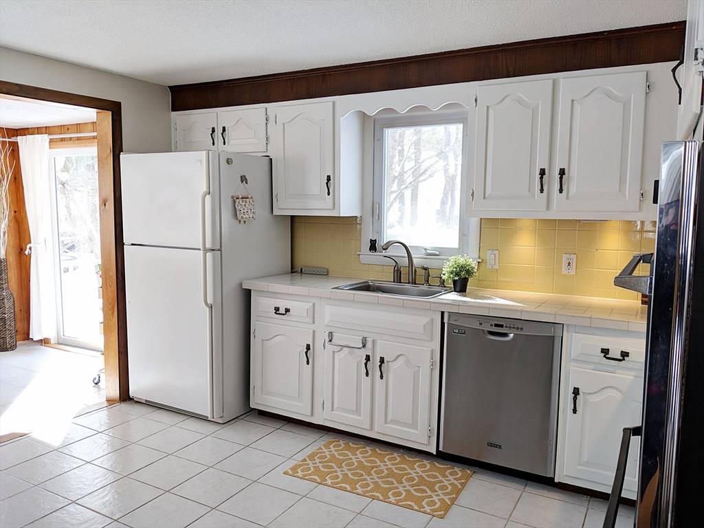 Andover, MA 01810,43 Linwood St