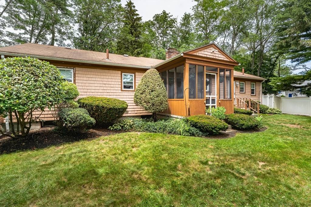 Swansea, MA 02777,140 Stoney Hill Rd