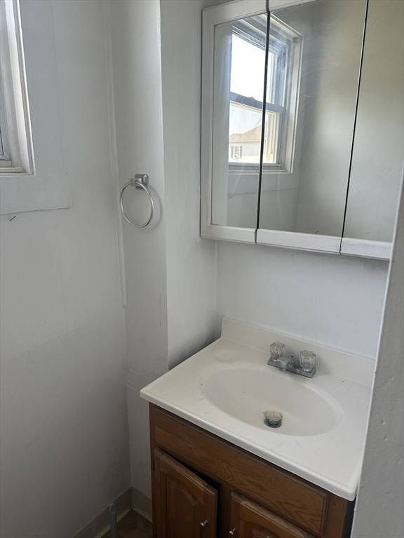 Fall River, MA 02720,1241 N High St #2