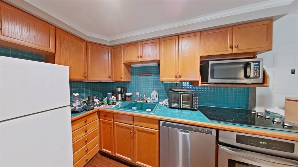Weymouth, MA 02190,79 Fountain Ln #1