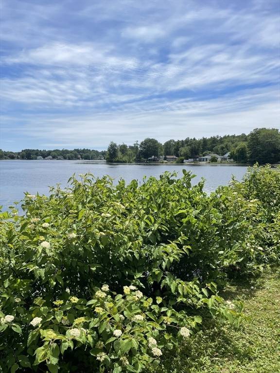 Dartmouth, MA 02747,56 Lakeside