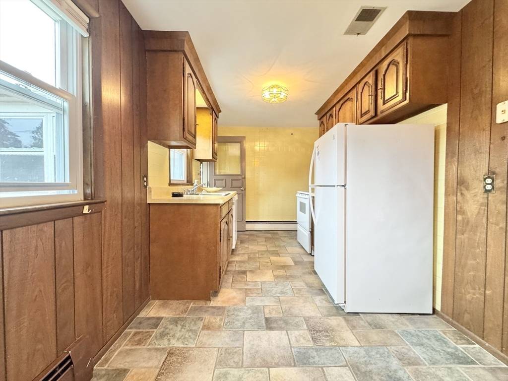 Peabody, MA 01960,7 Roland Rd