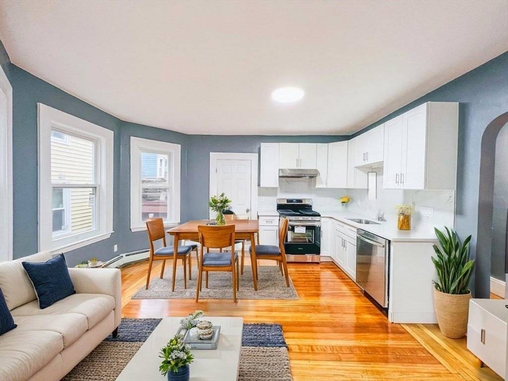Somerville, MA 02144,14 Watson St #1