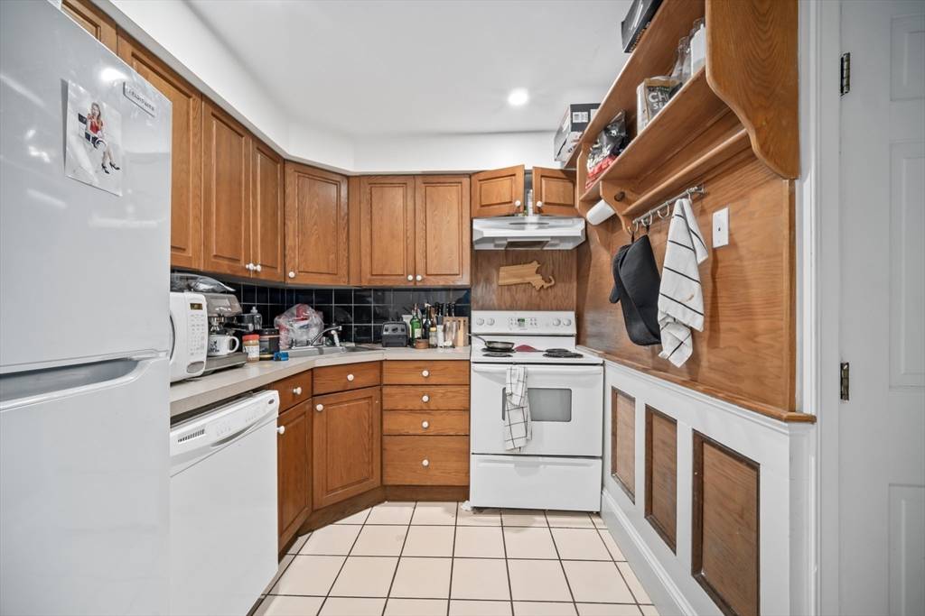 Boston, MA 02127,163 W 2nd St #3