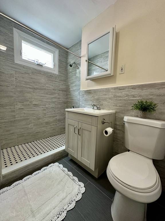 Somerville, MA 02144,79 Rogers Ave #1