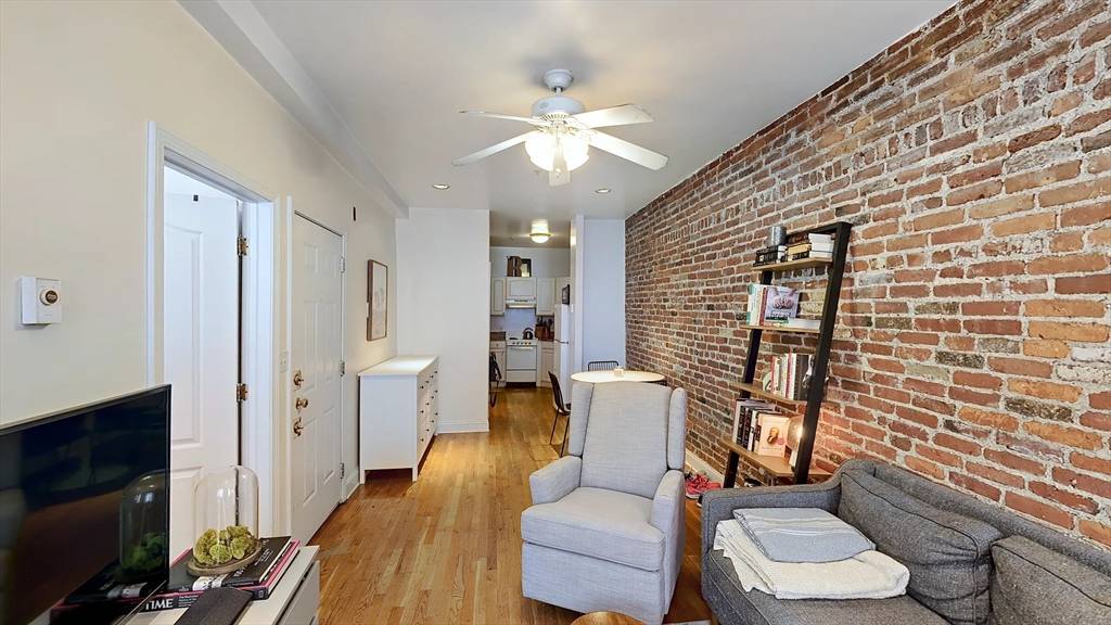 Boston, MA 02113,91 Prince St. #13