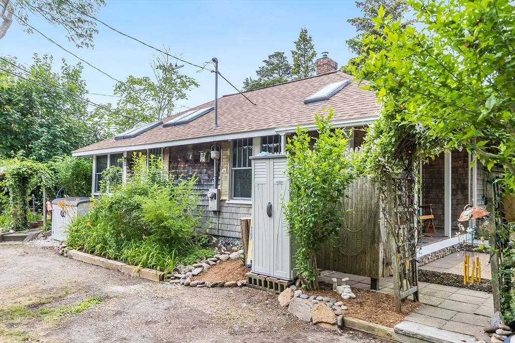 Orleans, MA 02653,137 Rock Harbor Road #4