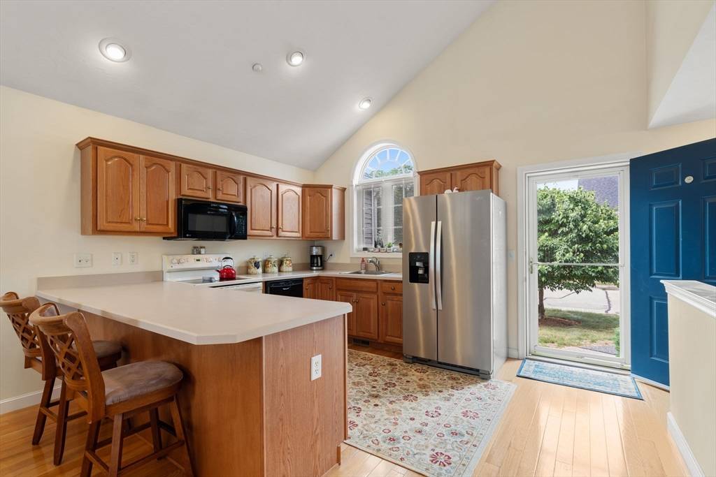 Bellingham, MA 02019,905 Village Ln #905