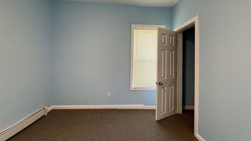 Webster, MA 01570,91 N Main St #4
