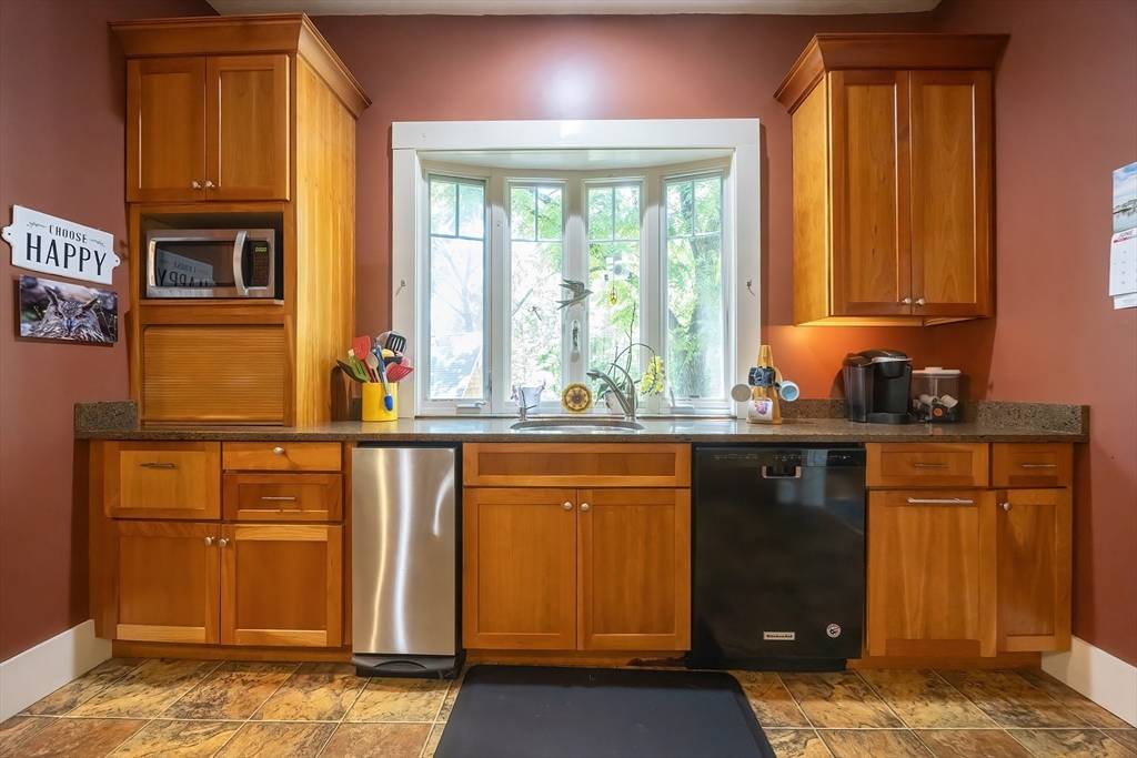 59 Taunton St Plainville, MA 02762