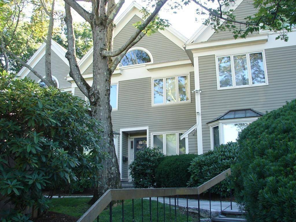 Brookline, MA 02467,697 Hammond #697