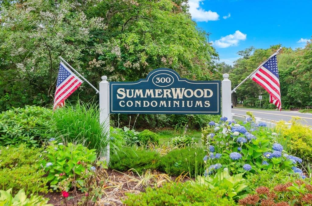 Mashpee, MA 02649,300 Falmouth Rd #12A