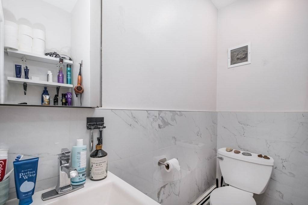 Boston, MA 02120,4 Wigglesworth St #B