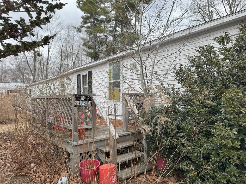 Salisbury, MA 01952,3 Adams St