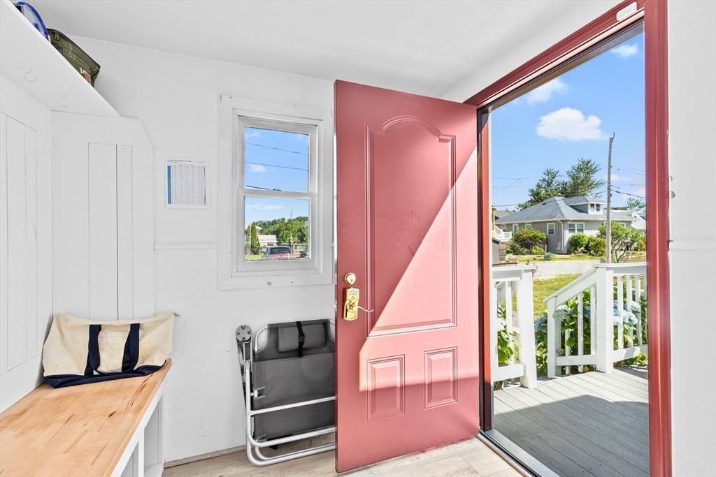 Hull, MA 02045,22 Touraine Ave