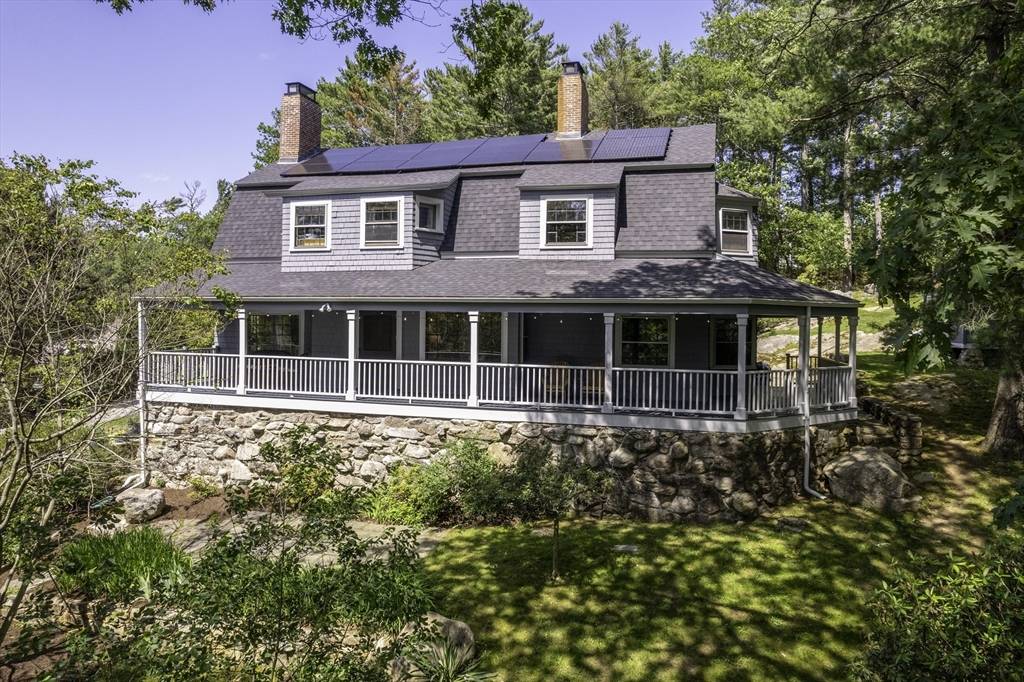 Gloucester, MA 01930,7 Emily Ln
