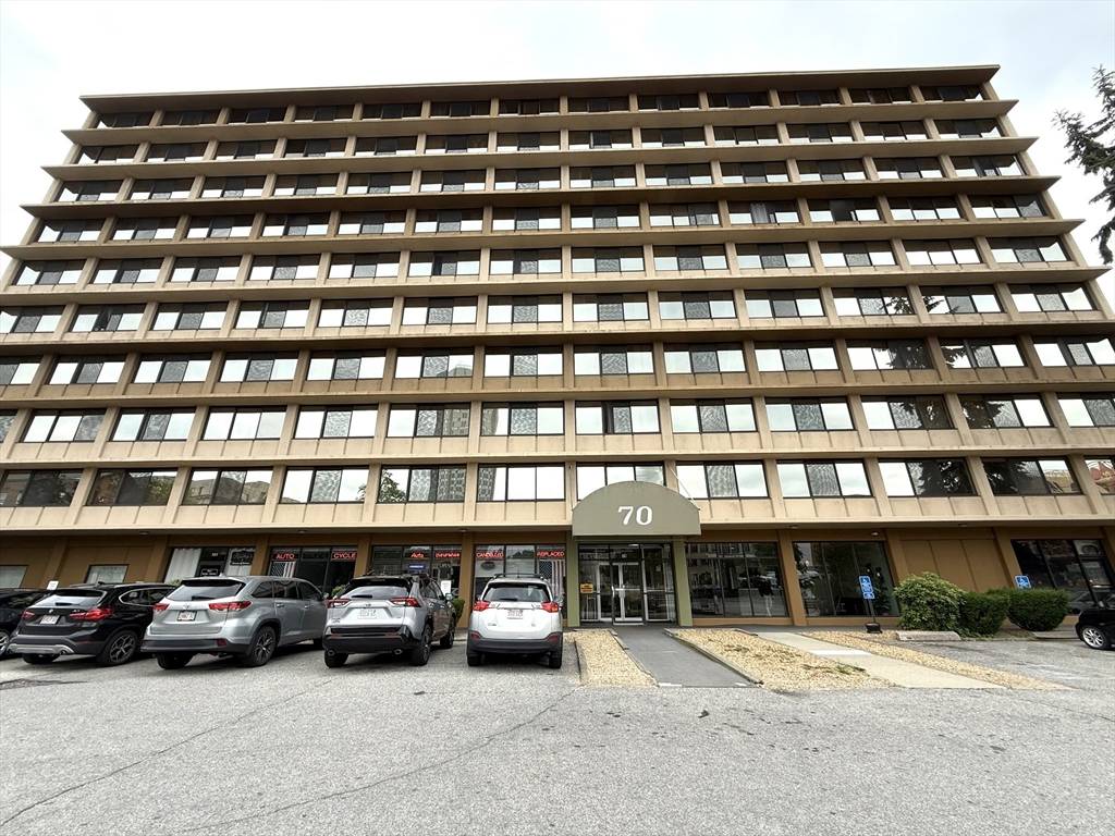 Worcester, MA 01608,70 Southbridge St #409
