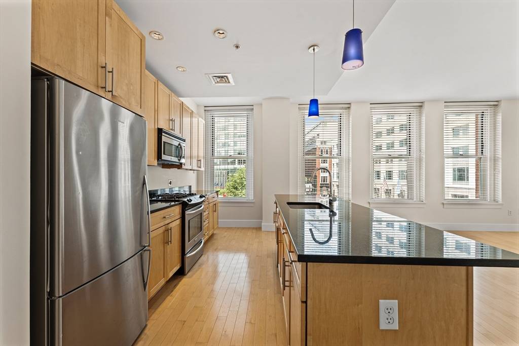 Boston, MA 02111,70 Lincoln Street #L312