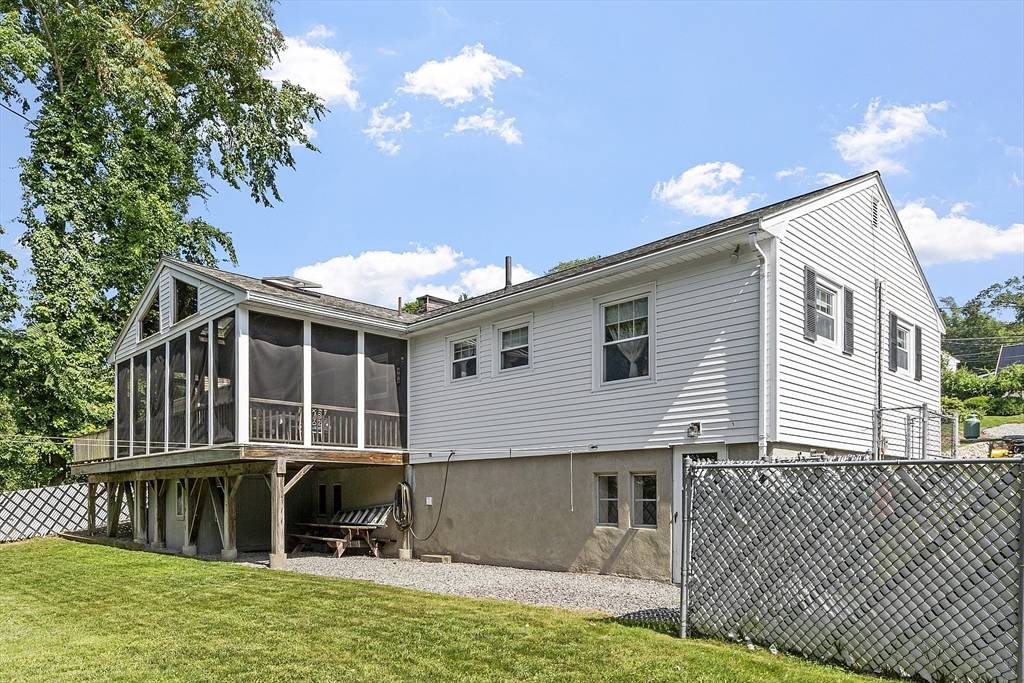 Woburn, MA 01801,8 Janis Terrace
