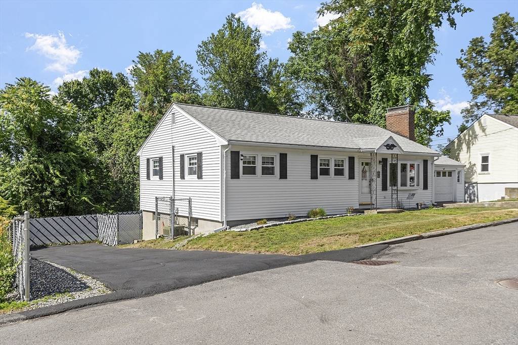 Woburn, MA 01801,8 Janis Terrace