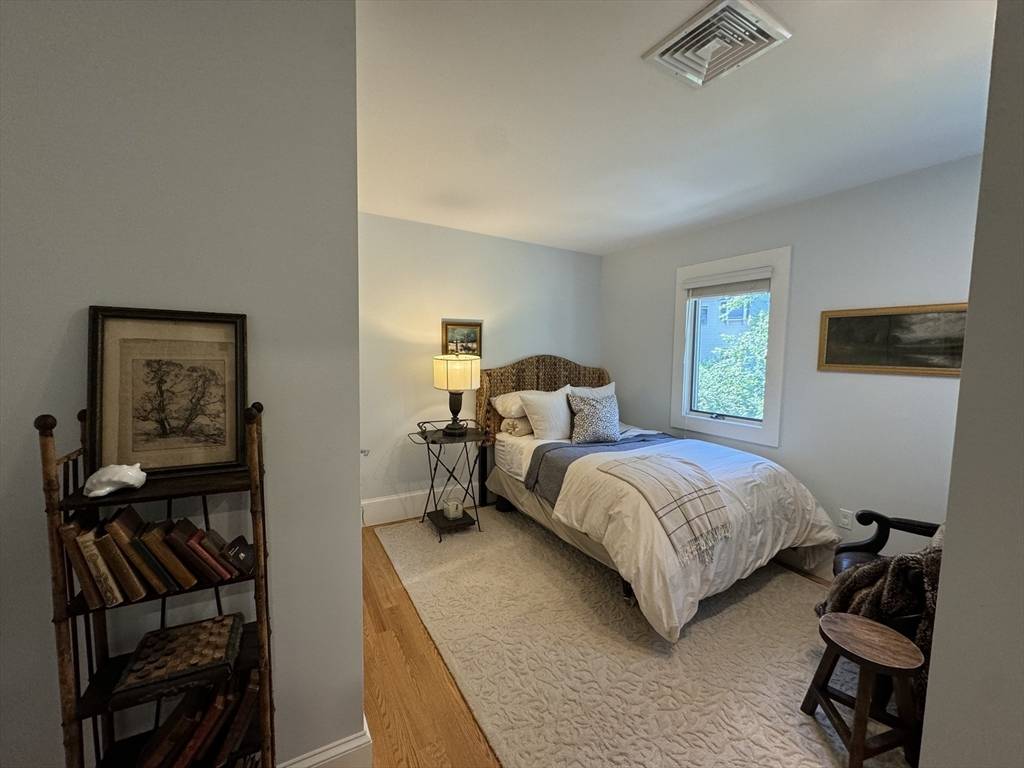 Brookline, MA 02446,32 Atherton Rd #2