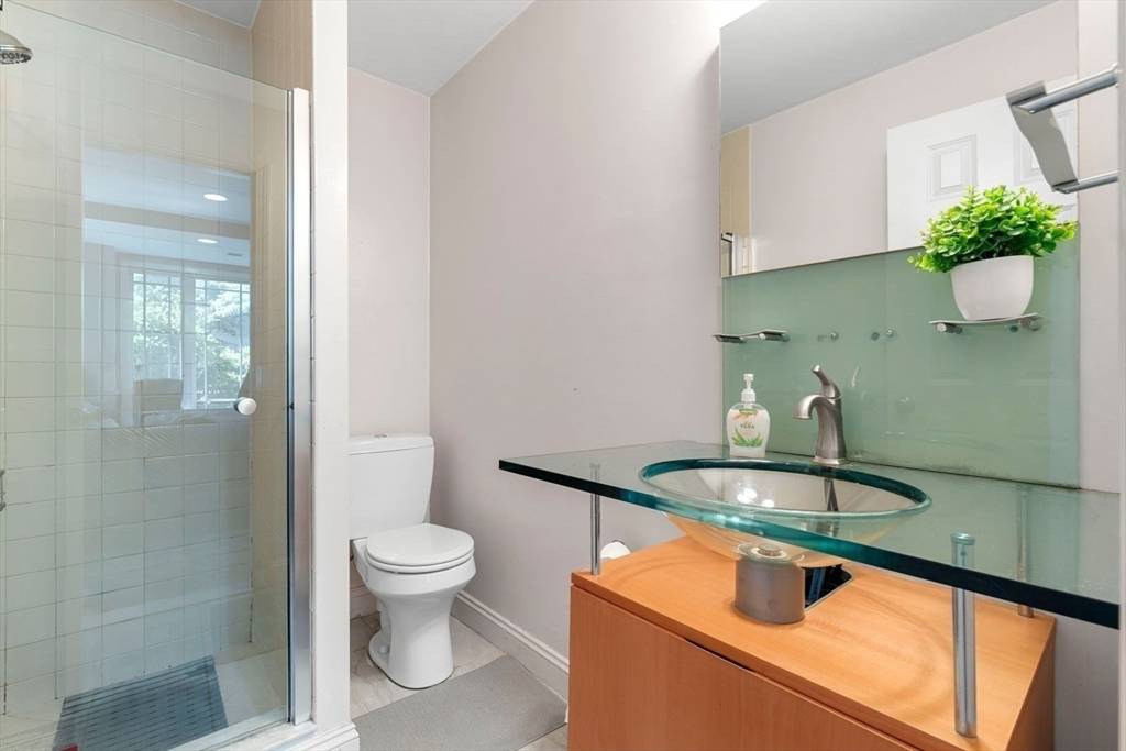 Brookline, MA 02445,249 Cypress Street #249