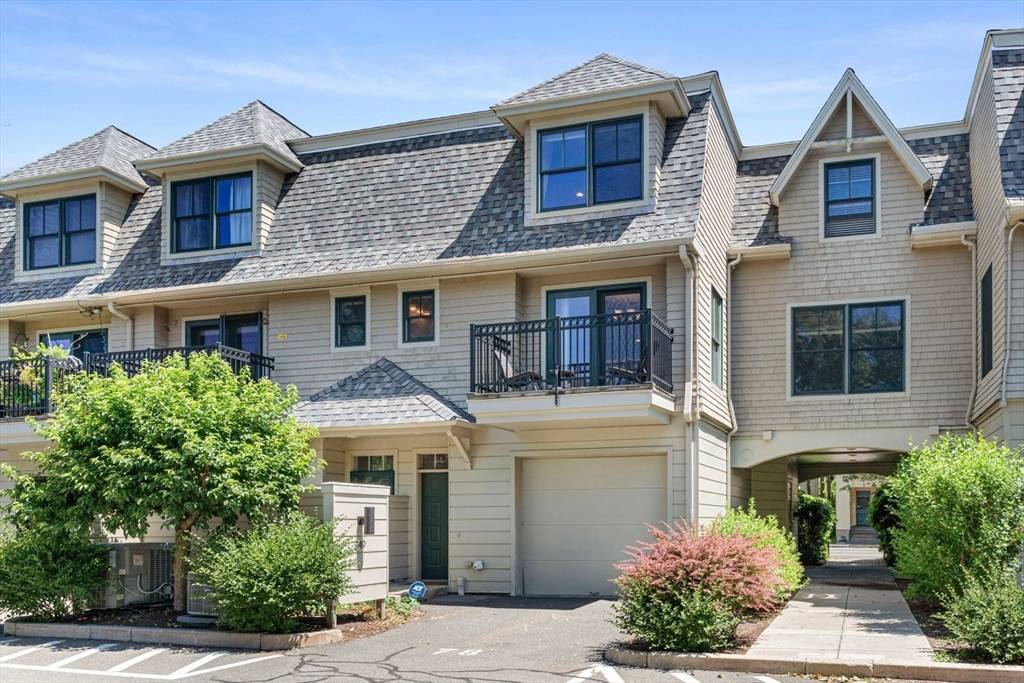 Brookline, MA 02445,249 Cypress Street #249