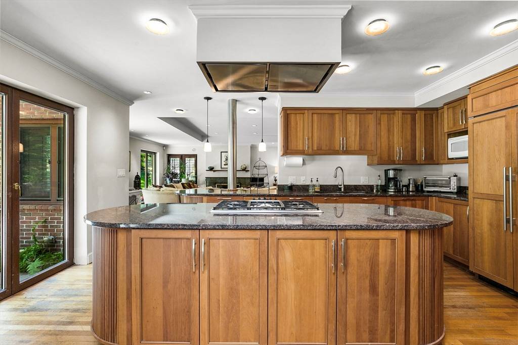 34 Lagrange St Brookline, MA 02467