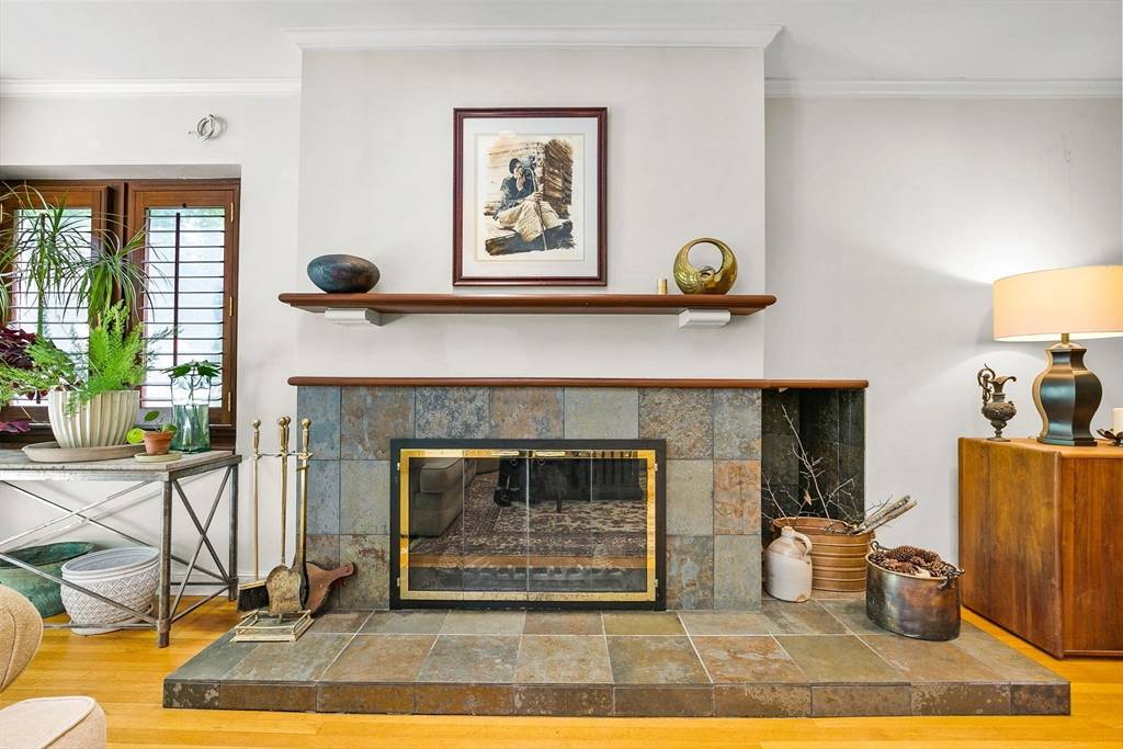 Brookline, MA 02467,34 Lagrange St
