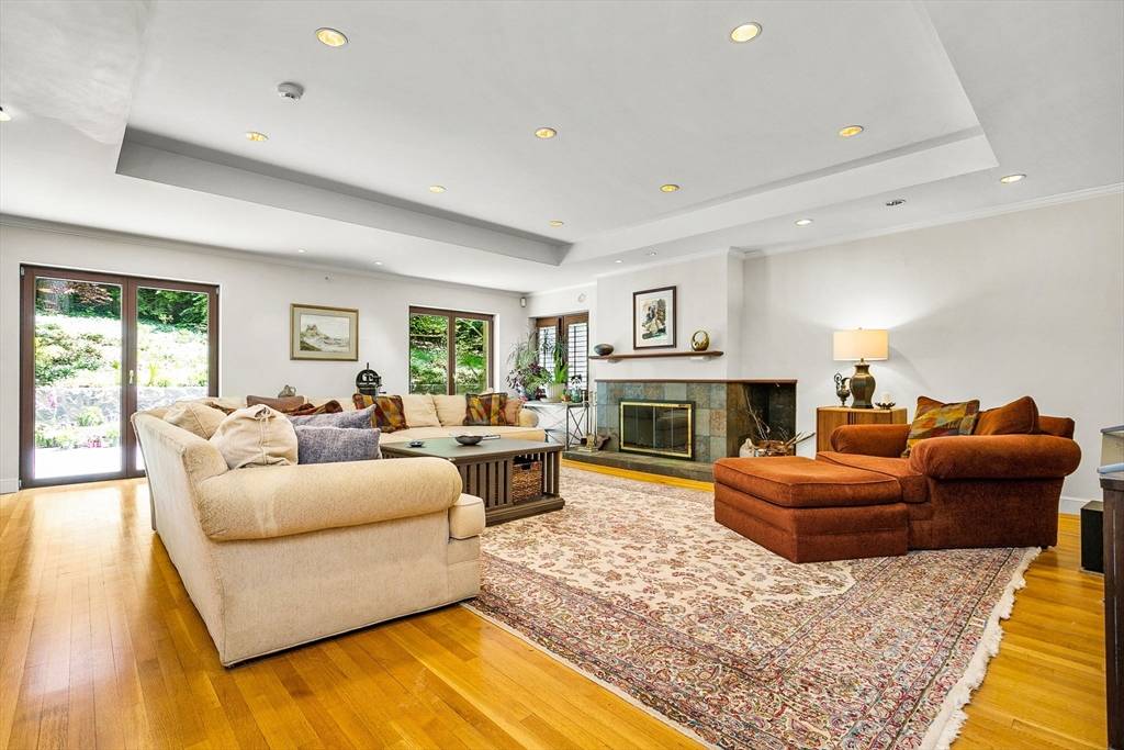 Brookline, MA 02467,34 Lagrange St