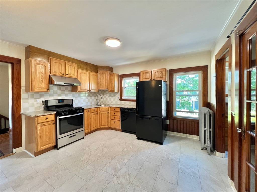 Winchester, MA 01890,38-40 Florence Street #2