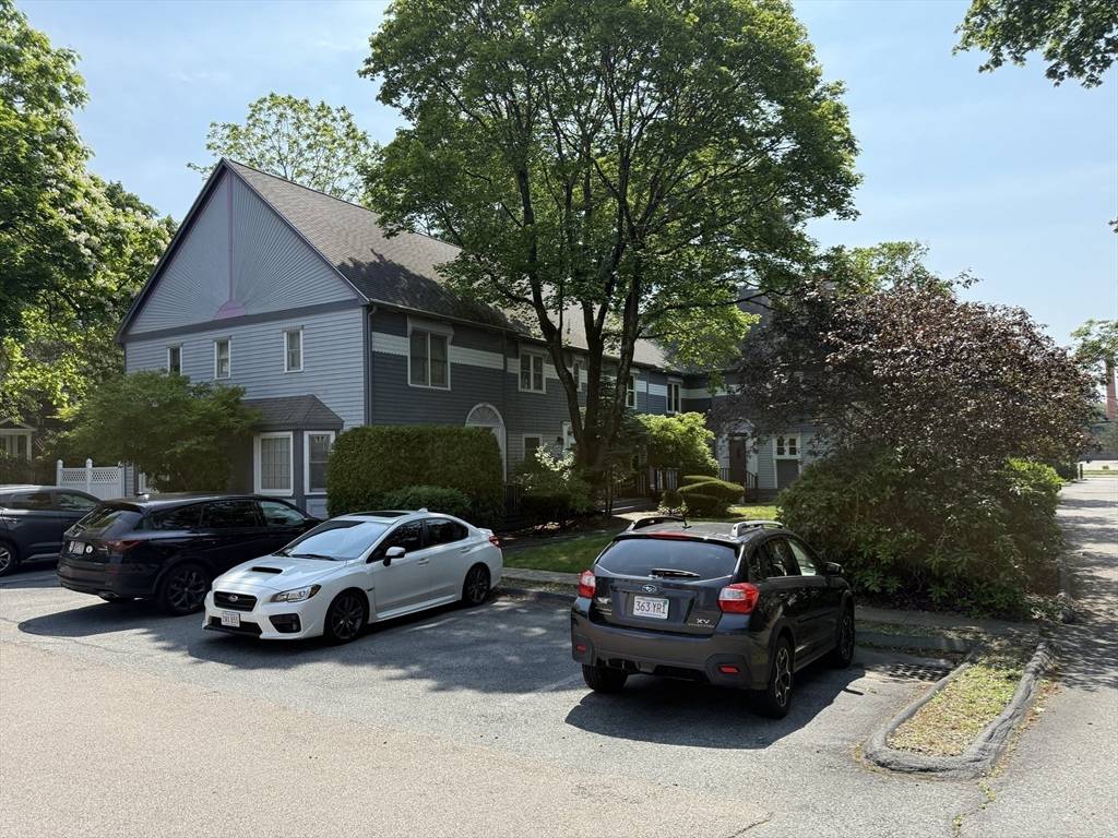 Attleboro, MA 02703,141 Pleasant Street #6