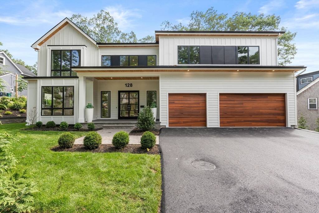 Newton, MA 02461,128 Charlemont Street