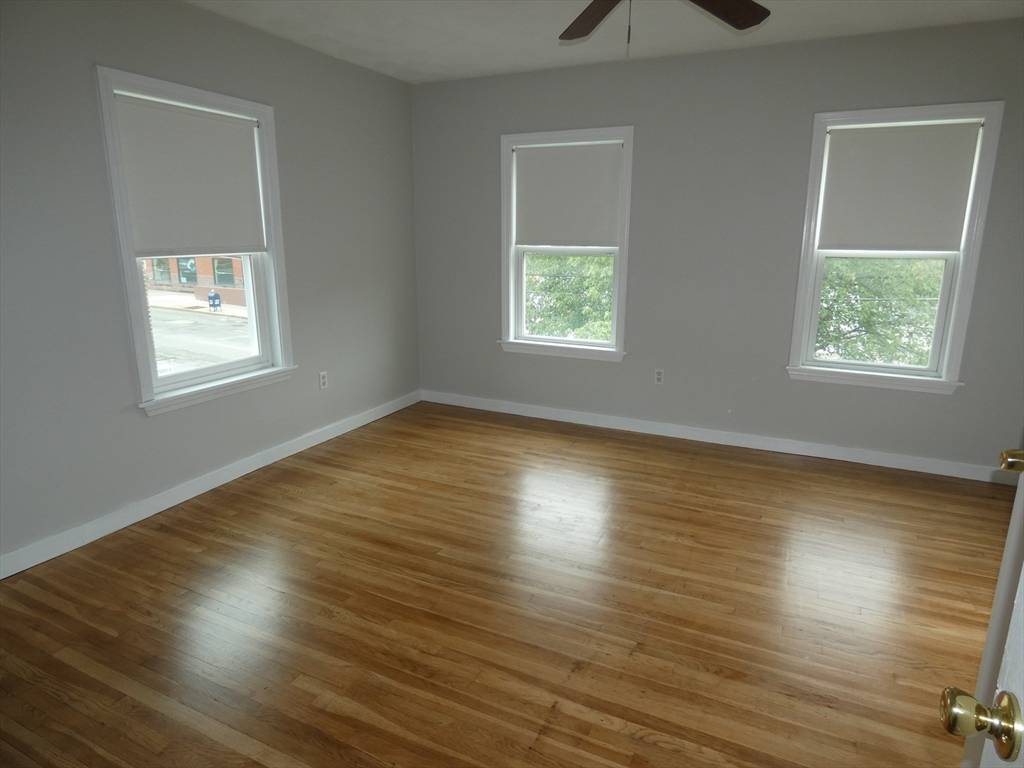 Stoneham, MA 02180,282 Main St #2