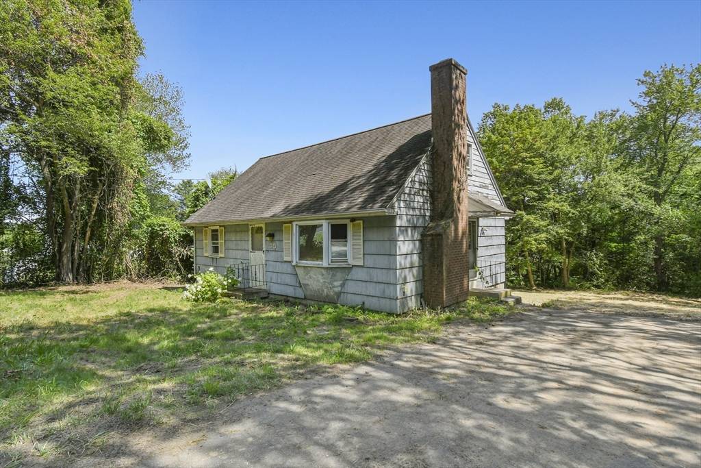 Southwick, MA 01077,33 Granville Road