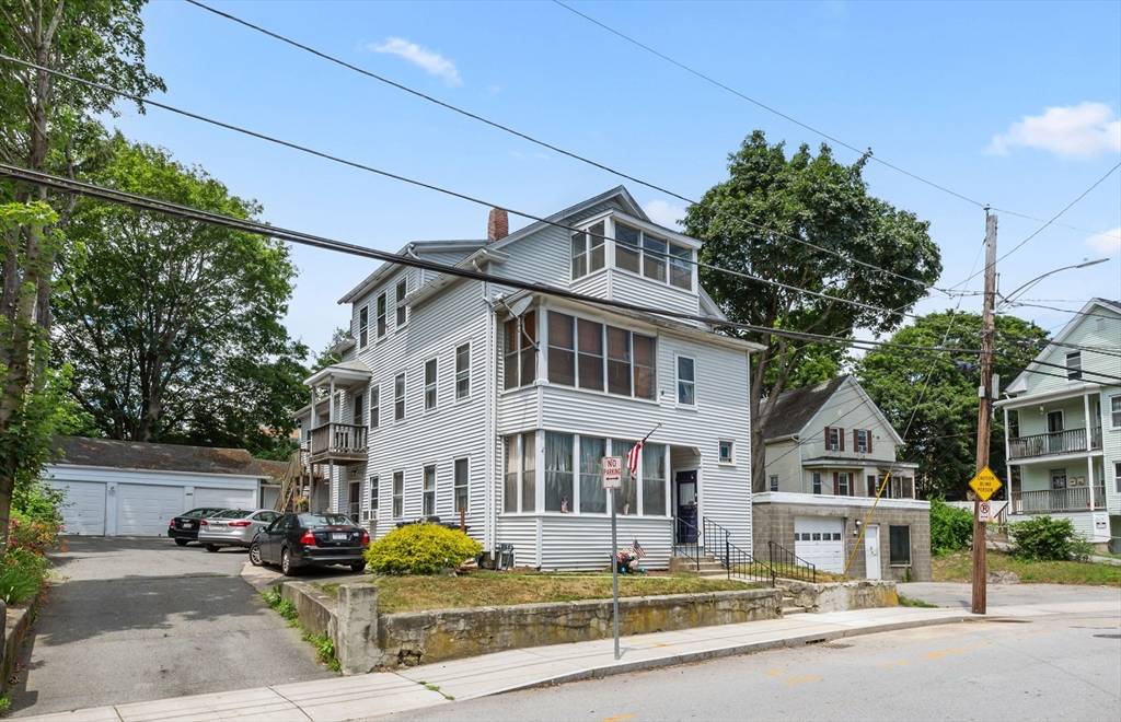 Webster, MA 01570,25-27 Granite
