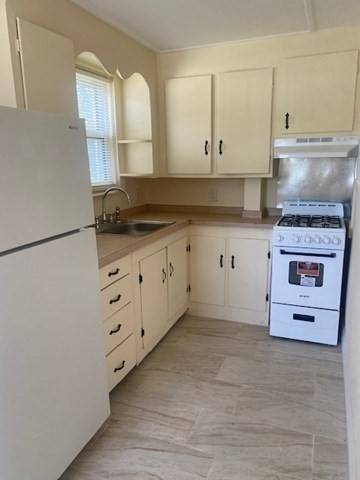 North Attleboro, MA 02763,172 Commonwealth #2