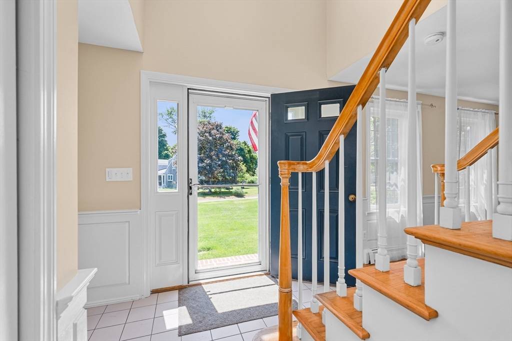 Harwich, MA 02645,8 Drum Ln