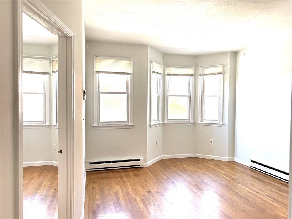 Boston, MA 02127,204 H St #2