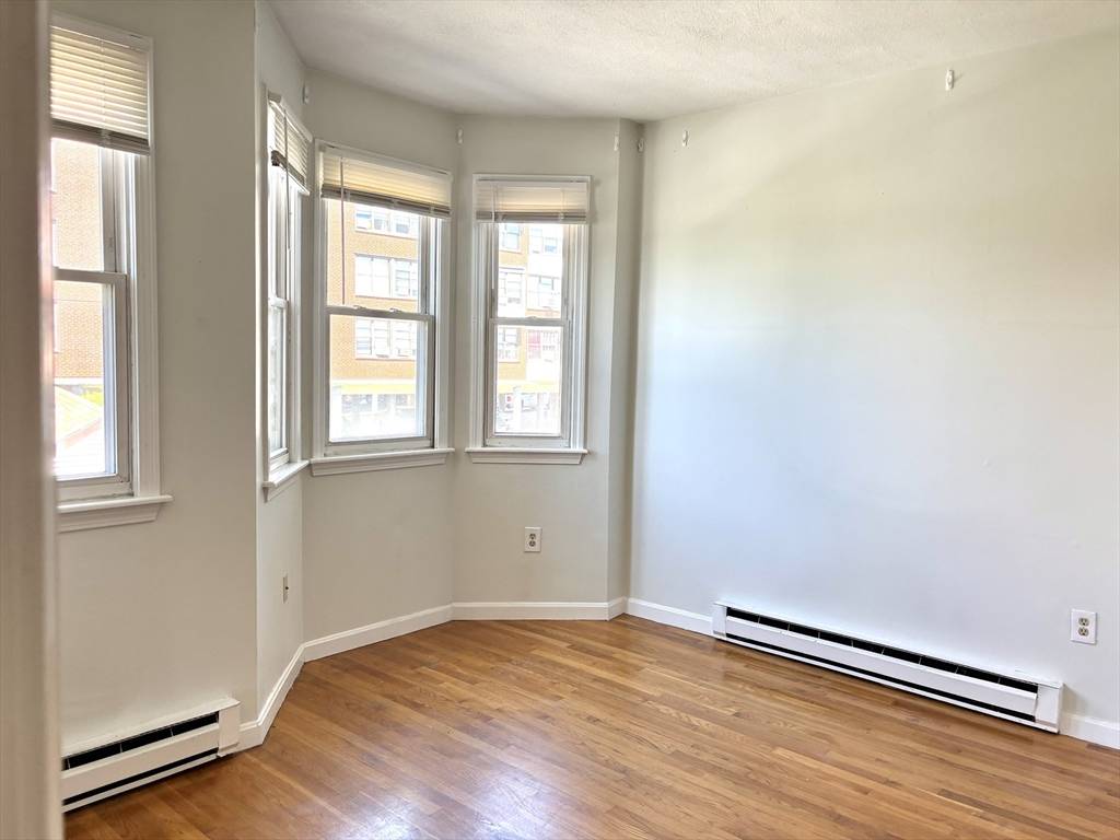 Boston, MA 02127,204 H St #2