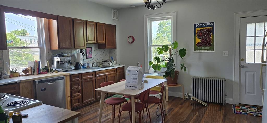 Cambridge, MA 02138,109 Cushing #2