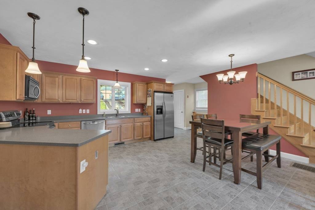 Spencer, MA 01562,6 Wildwood Lane