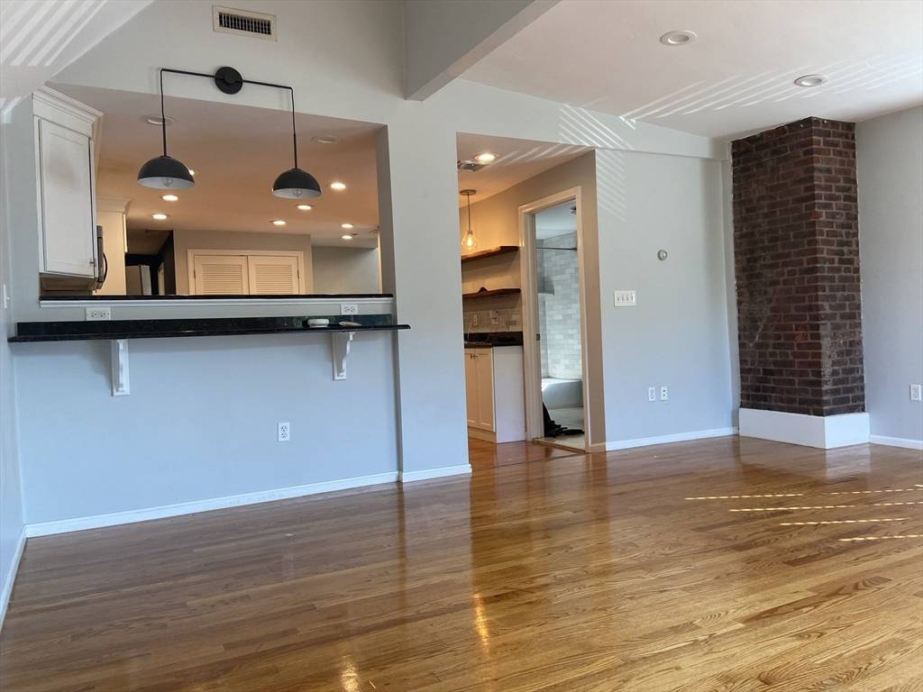 Boston, MA 02128,240 Paris St #2