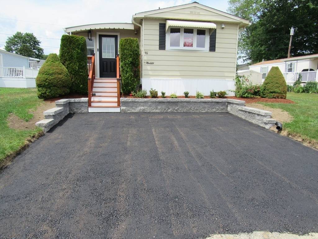 Raynham, MA 02767,46 Louie Lane