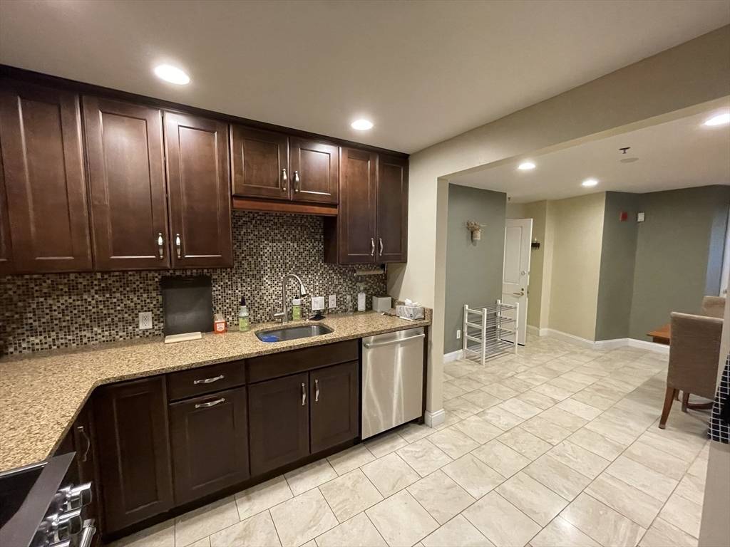 Boston, MA 02215,4 Charlesgate East #304