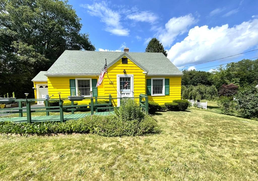 Rutland, MA 01543,13 Prescott St