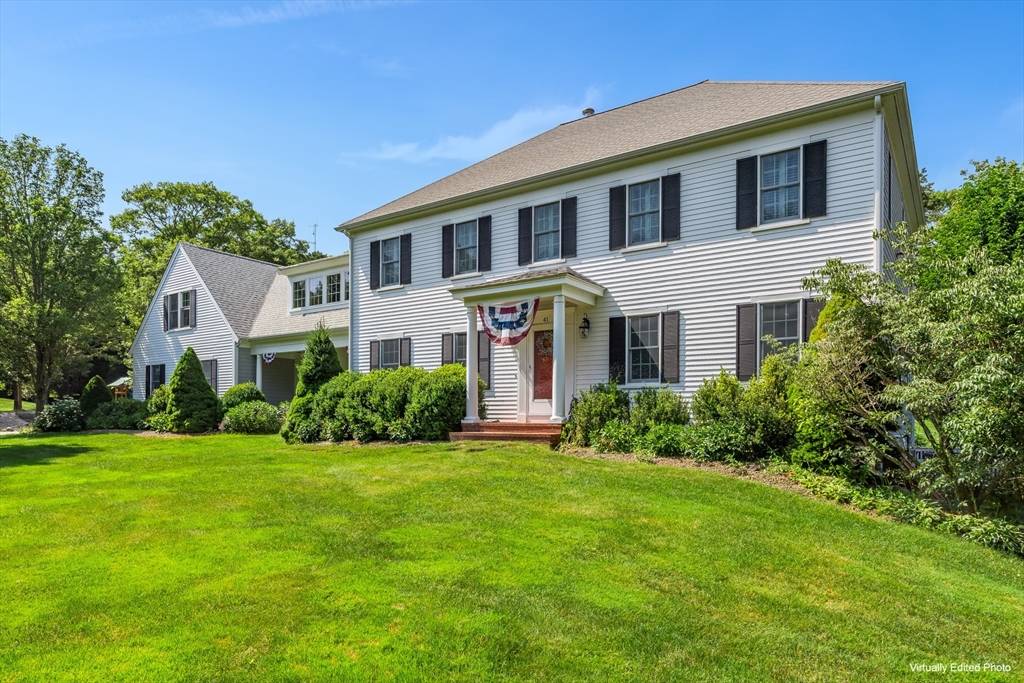 Barnstable, MA 02632,41 Lakeview Drive