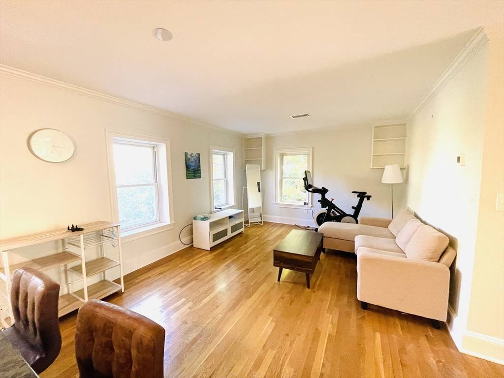 Boston, MA 02129,416 Medford St #3