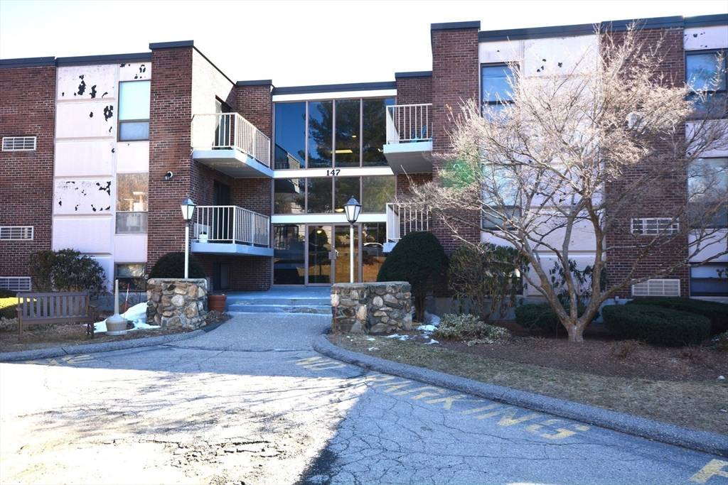 Holliston, MA 01746,147 Turner Road #106